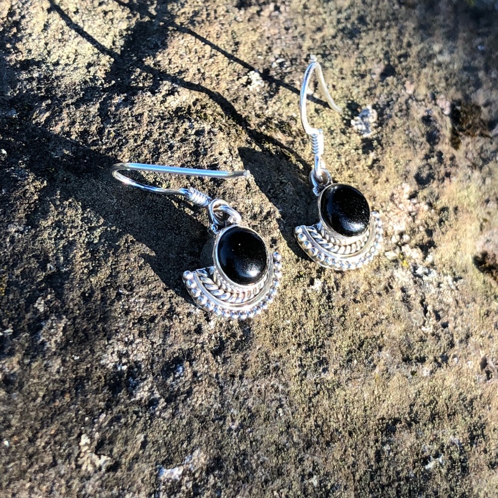 SOLD Onyx Earrings - Picture 8 of 8